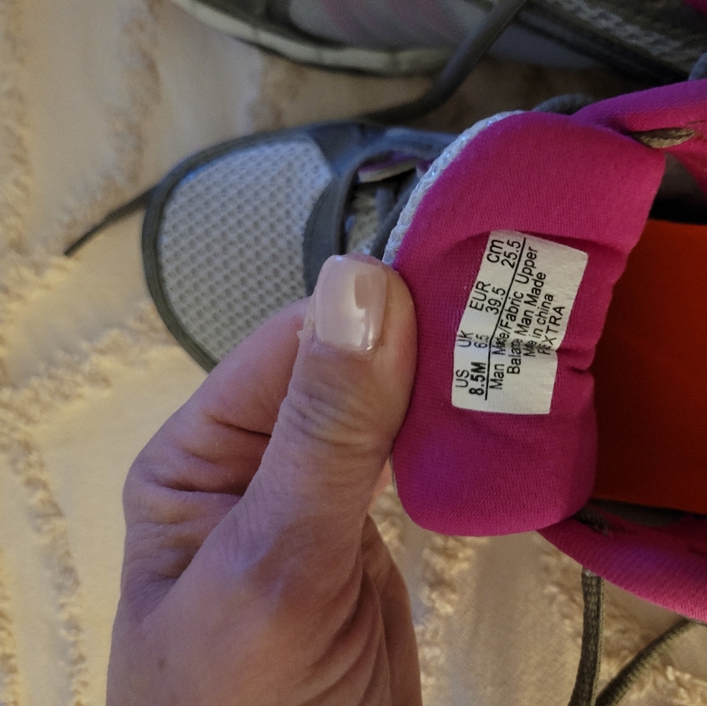 Sneakers - Picture 2 of 3